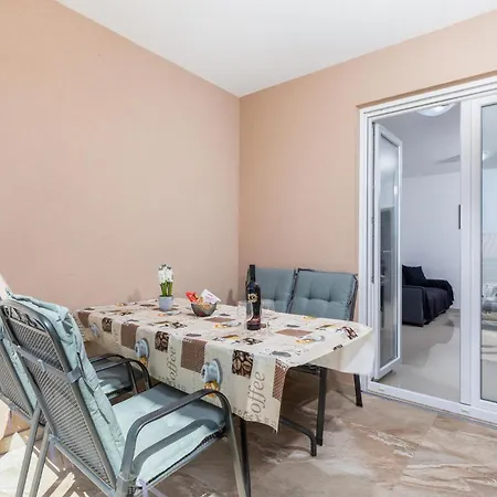 1 Bedroom Cozy In Barbariga