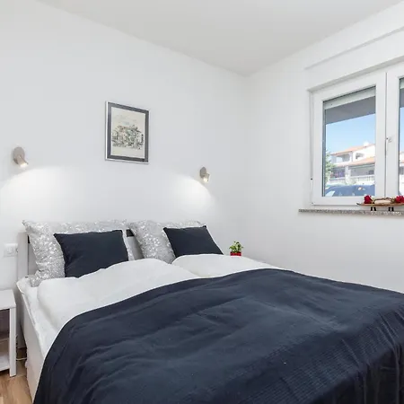 1 Bedroom Cozy In *