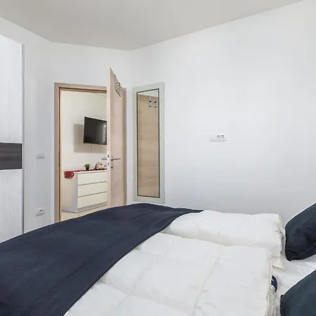 1 Bedroom Cozy In Barbariga
